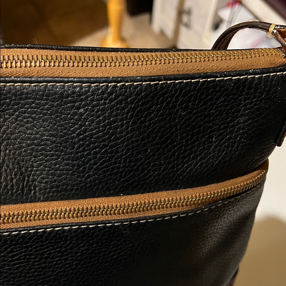 Dooney and Bourke pebbled grain Crossbody black purse - Picture 14 of 17